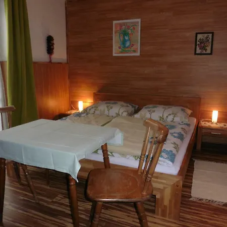 Hilde Apartment Lungötz